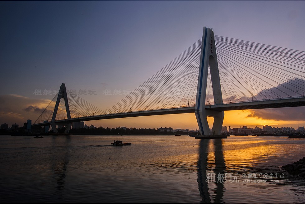 新埠島國際游艇碼頭→白沙門公園→世紀(jì)大橋→萬綠園→秀英港→西海岸會展中心