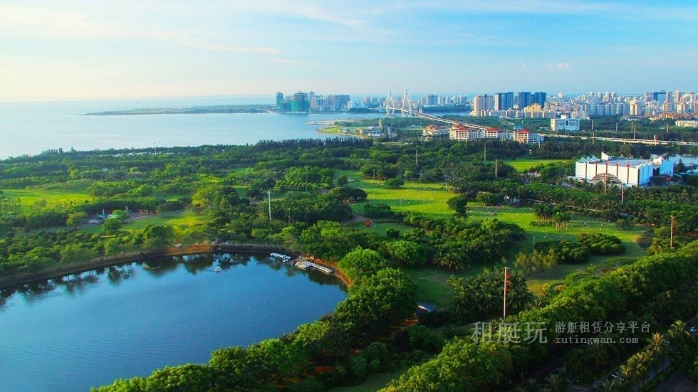 新埠島國際游艇碼頭→白沙門公園→世紀(jì)大橋→萬綠園→秀英港→西海岸會展中心